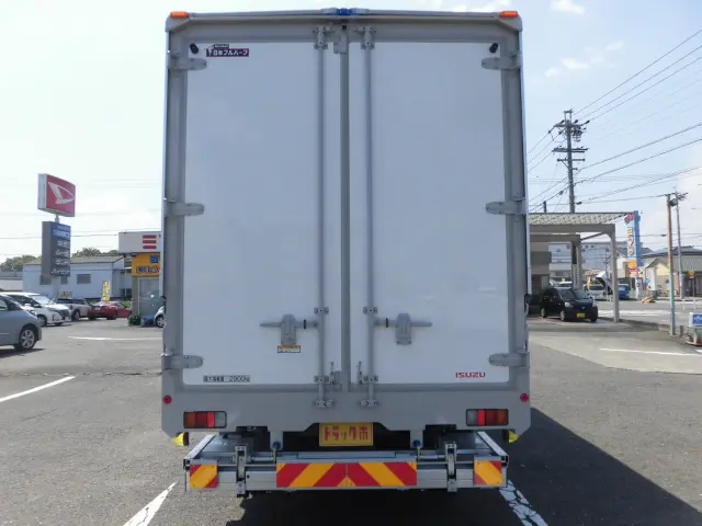 いすゞ エルフ 2TG-NPR88AM(2WD)の写真9