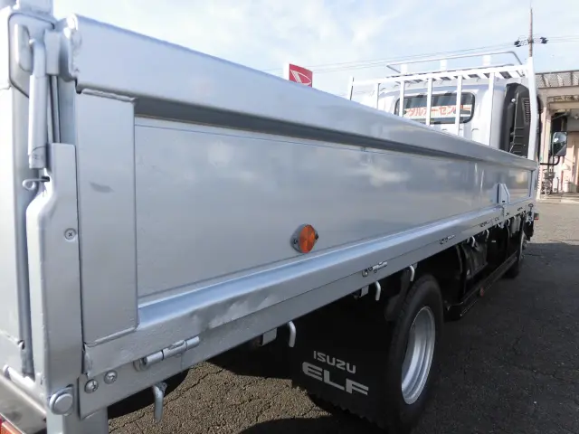 いすゞ エルフ TKG-NPR85AR(2WD)の写真11