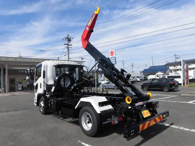 いすゞ フォワード 2RG-FRR90S4(2WD)の写真11