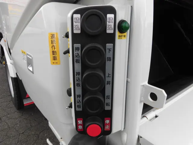 いすゞ エルフ 2PG-NPR88Y(2WD)の写真12