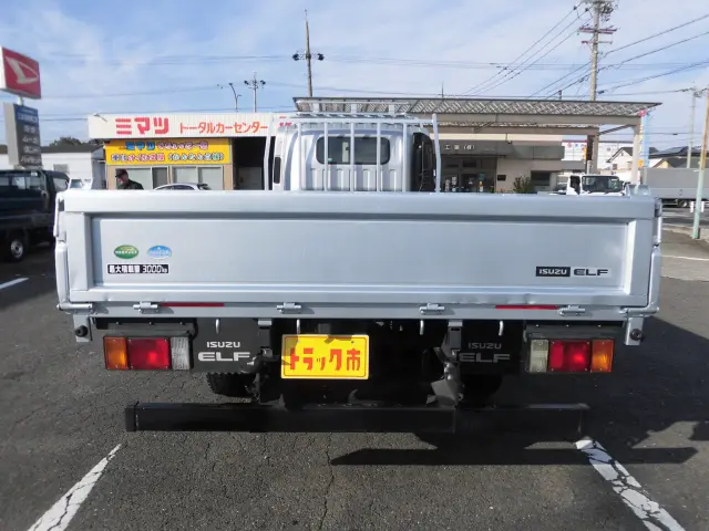いすゞ エルフ TKG-NPR85AR(2WD)の写真12