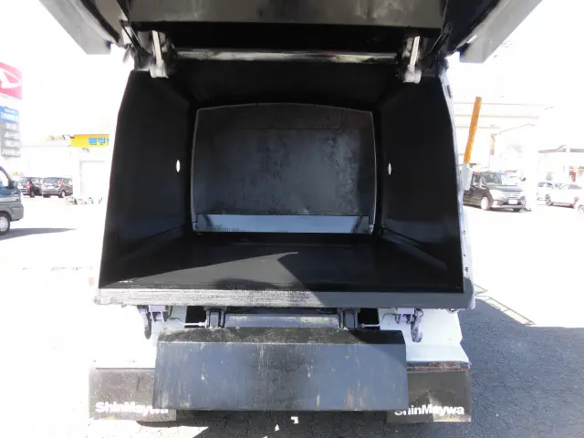 いすゞ エルフ TPG=NMR85N(2WD)の写真14