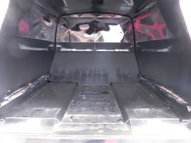 いすゞ エルフ 2PG-NPR88Y(2WD)の写真16