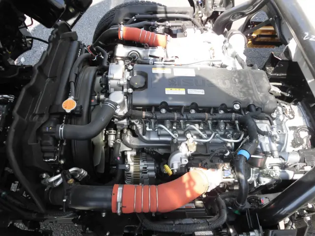 いすゞ エルフ 2TG-NPR88AM(2WD)の写真17