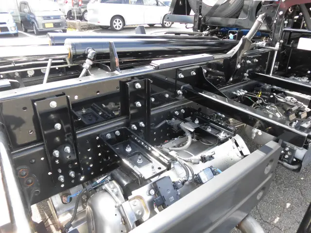 いすゞ フォワード 2RG-FRR90S4(2WD)の写真17