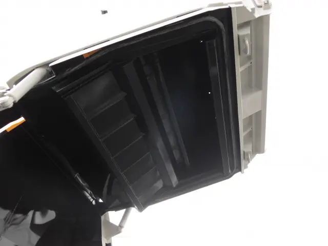 いすゞ エルフ 2PG-NPR88Y(2WD)の写真19