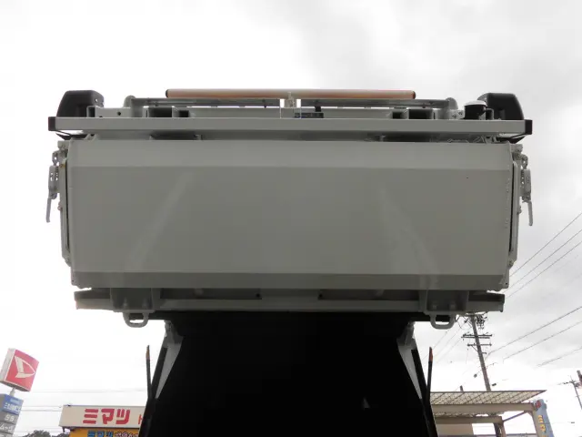 いすゞ エルフ 2PG-NPR88Y(2WD)の写真20