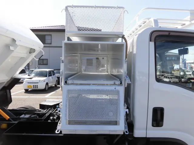 いすゞ エルフ TPG=NMR85N(2WD)の写真23