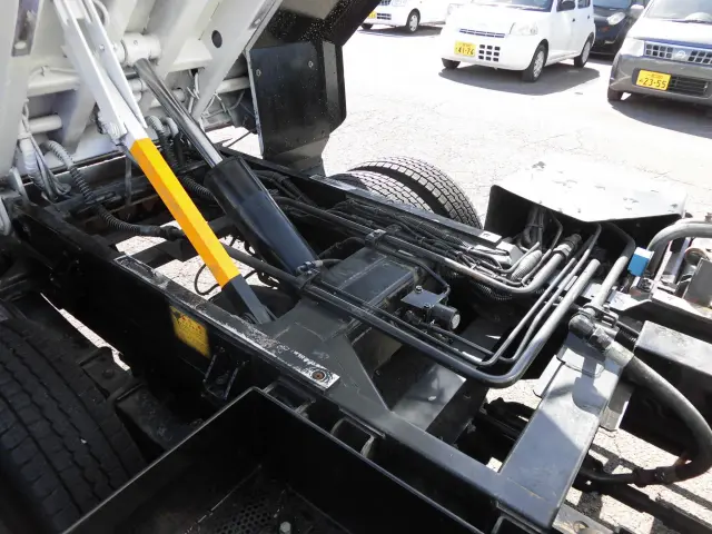 いすゞ エルフ TPG=NMR85N(2WD)の写真28