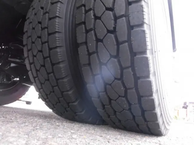 いすゞ エルフ 2PG-NPR88Y(2WD)の写真31