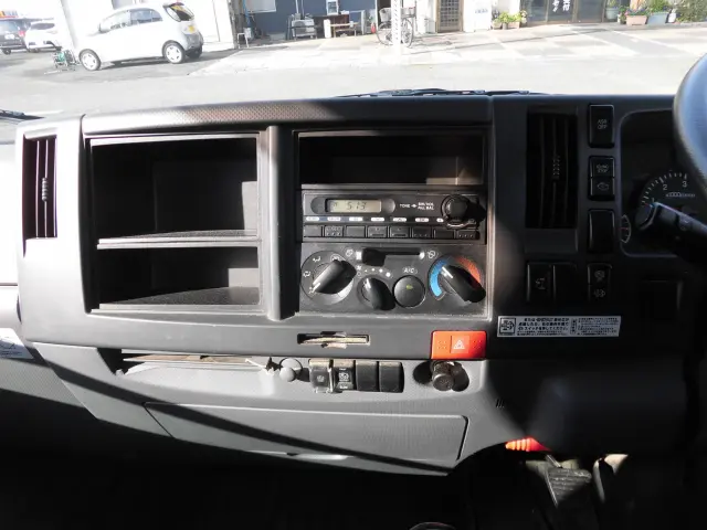 いすゞ エルフ TKG-NPR85AR(2WD)の写真31