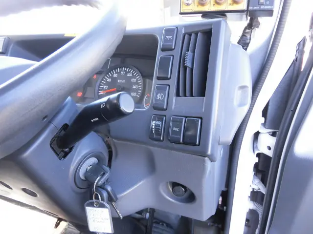 いすゞ エルフ TPG=NMR85N(2WD)の写真38