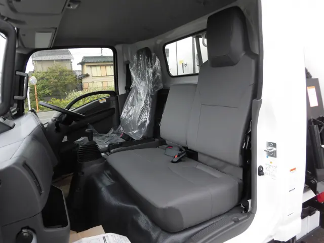 いすゞ エルフ 2PG-NPR88Y(2WD)の写真41