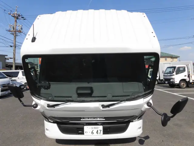 いすゞ エルフ 2PG-NPR88YM(2WD)の写真7