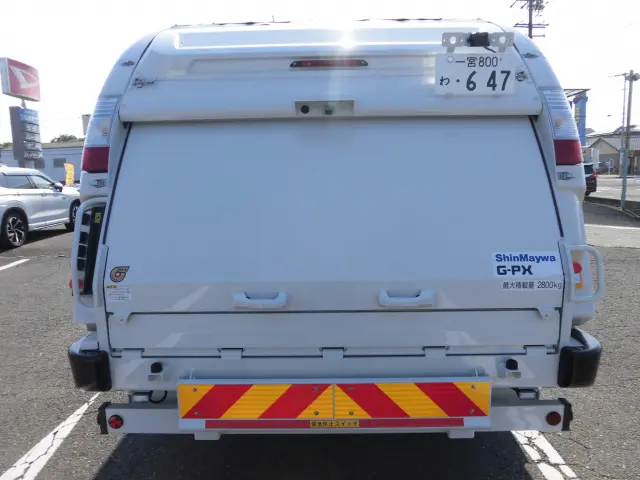 いすゞ エルフ 2PG-NPR88YM(2WD)の写真9