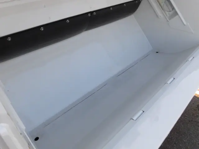 いすゞ エルフ 2PG-NPR88YM(2WD)の写真13