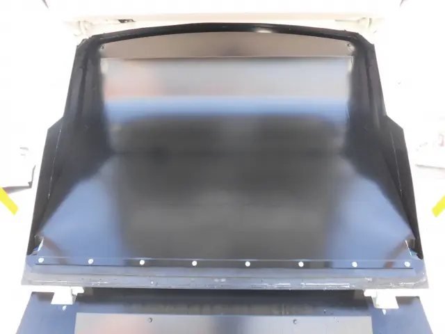 いすゞ エルフ 2PG-NPR88YM(2WD)の写真15