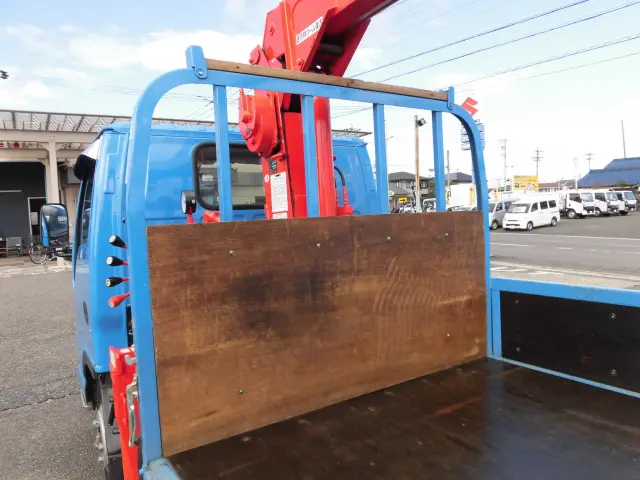 いすゞ エルフ KR-NKR81EA(2WD)の写真18