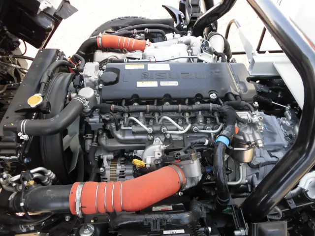 いすゞ エルフ 2PG-NPR88YM(2WD)の写真21