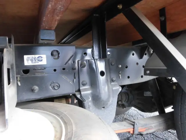 いすゞ エルフ KR-NKR81EA(2WD)の写真22