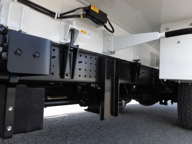 いすゞ エルフ 2PG-NPR88YM(2WD)の写真23