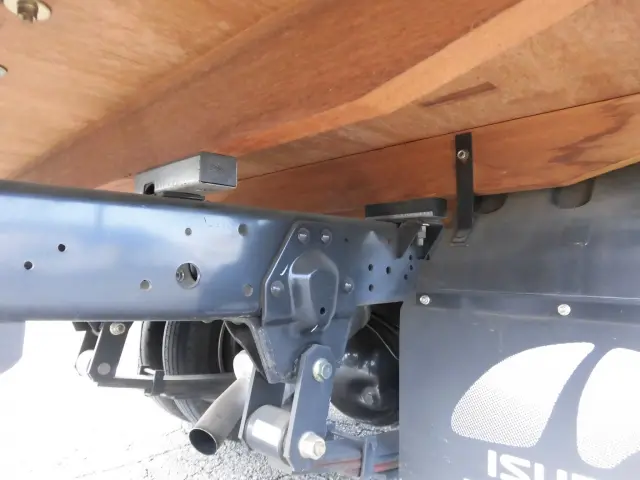 いすゞ エルフ KR-NKR81EA(2WD)の写真24