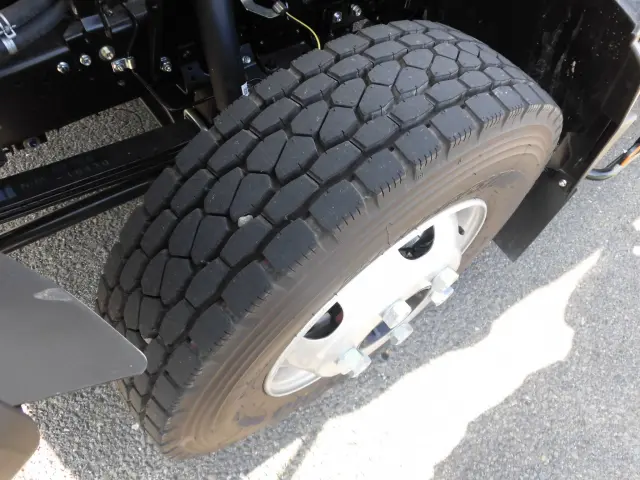 いすゞ エルフ 2PG-NPR88YM(2WD)の写真25