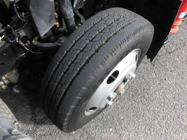 いすゞ エルフ KR-NKR81EA(2WD)の写真26