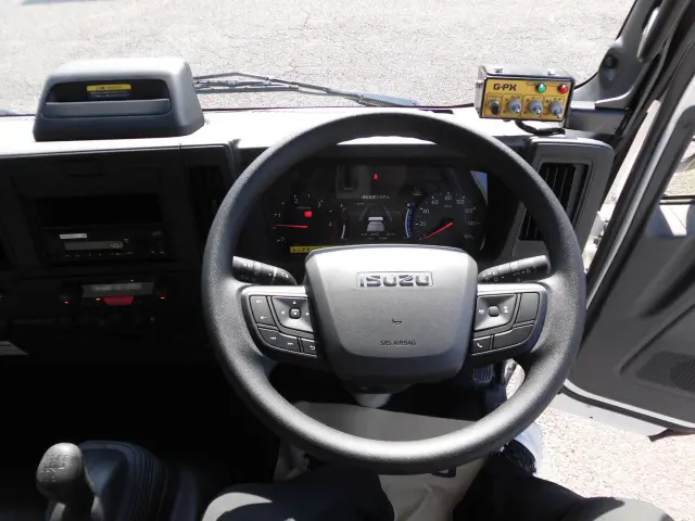 いすゞ エルフ 2PG-NPR88YM(2WD)の写真29