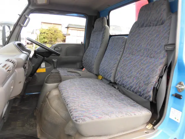 いすゞ エルフ KR-NKR81EA(2WD)の写真34