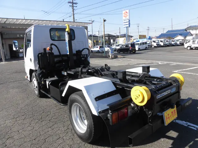 いすゞ エルフ TKG-NKR85AN(2WD)の写真4