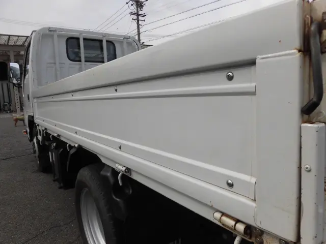 いすゞ エルフ 2RG-NJS88A(4WD)の写真9