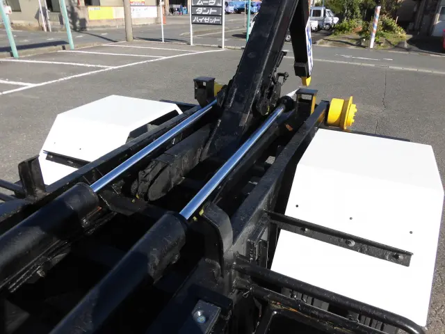 いすゞ エルフ TKG-NKR85AN(2WD)の写真11