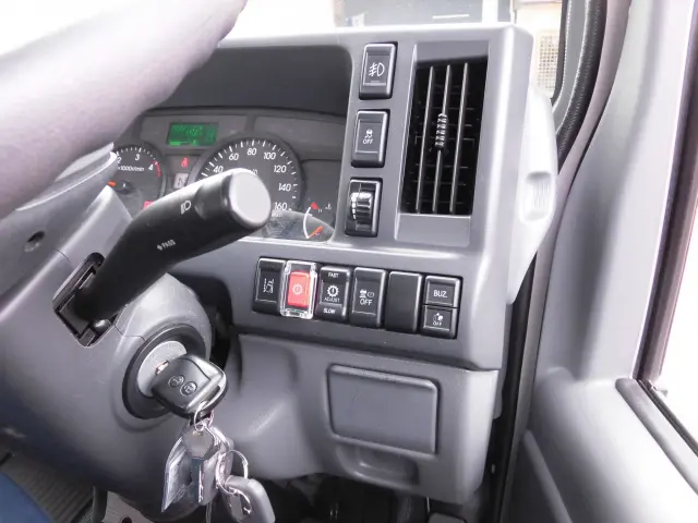 いすゞ エルフ 2RG-NJS88A(4WD)の写真29