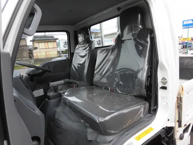 いすゞ エルフ 2RG-NJS88A(4WD)の写真32