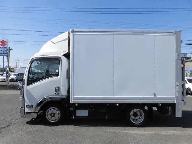 いすゞ エルフ 2RG-NLR88AN(2WD)の写真5