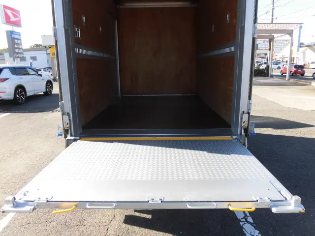 トヨタ ダイナ TPG-XZU605(2WD)の写真17