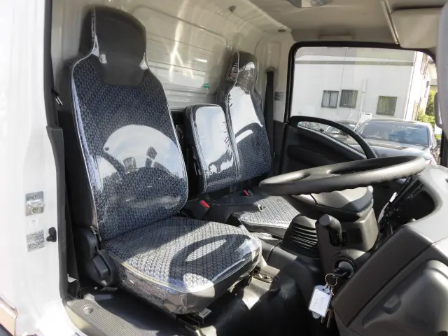 いすゞ エルフ 2RG-NLR88AN(2WD)の写真30