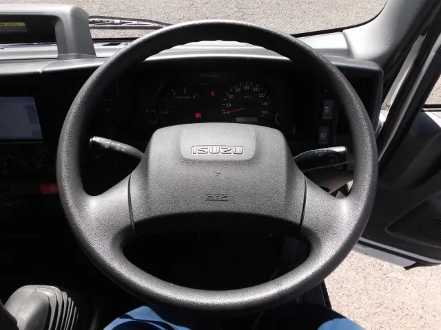 いすゞ エルフ 2RG-NLR88AN(2WD)の写真31