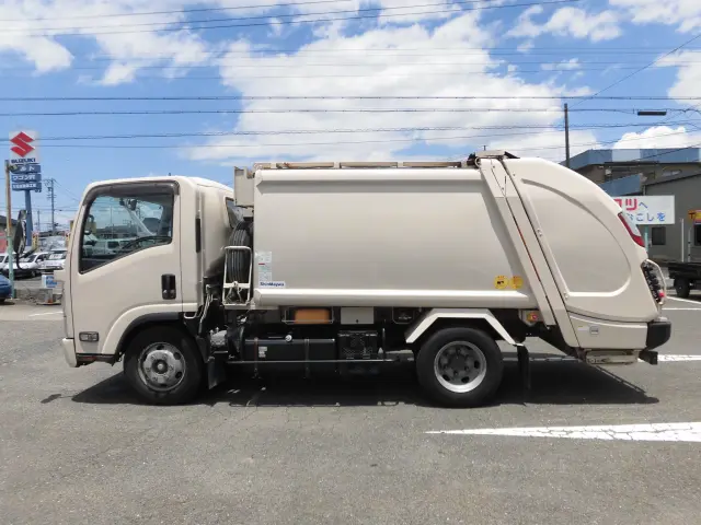 いすゞ エルフ 2PG-NPR88YN(2WD)の写真6