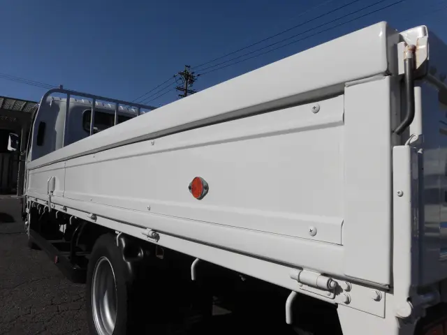 いすゞ エルフ TRG-NPR85AR(2WD)の写真8