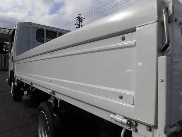 いすゞ エルフ 3DF-NHR87AF(2WD)の写真9