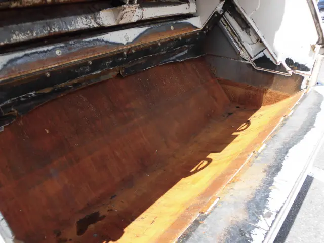 いすゞ エルフ 2PG-NPR88YN(2WD)の写真15