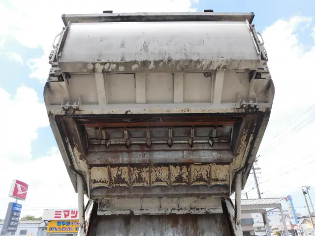 いすゞ エルフ 2PG-NPR88YN(2WD)の写真18