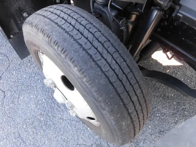 いすゞ エルフ TRG-NPR85AR(2WD)の写真22