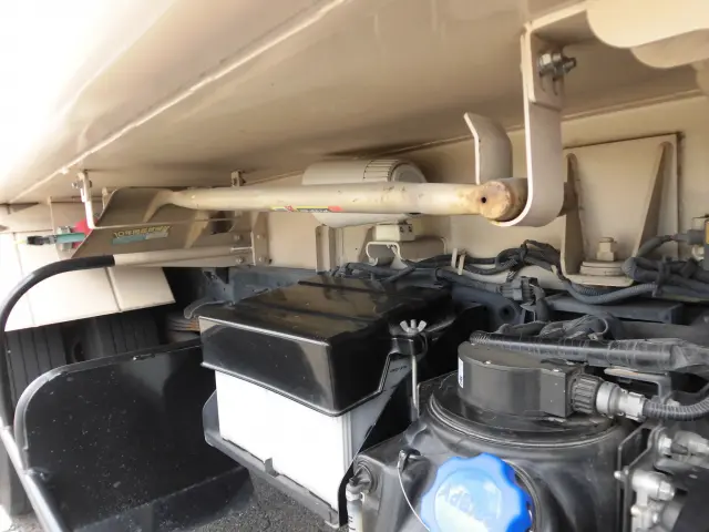 いすゞ エルフ 2PG-NPR88YN(2WD)の写真26