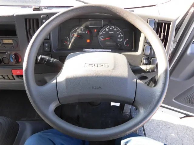 いすゞ エルフ TRG-NPR85AR(2WD)の写真26