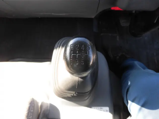 いすゞ エルフ TRG-NPR85AR(2WD)の写真27