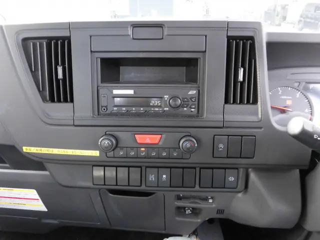 いすゞ エルフ 3DF-NHR87AF(2WD)の写真27