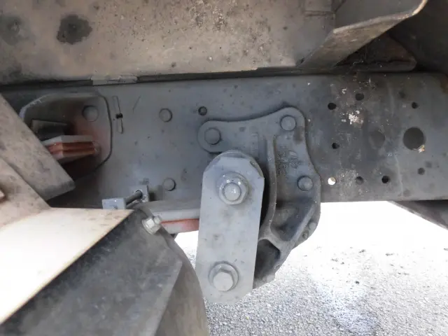 いすゞ エルフ 2PG-NPR88YN(2WD)の写真28